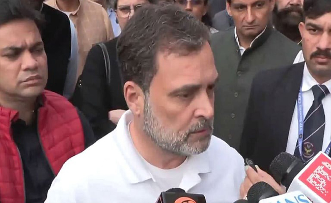 യു.എസുമായുള്ള വ്യാപാര കരാറില്‍ മോഡി ധൃതിപിടിച്ച് ഒപ്പിട്ടത് എപ്സ്റ്റീന്‍ ഫയല്‍ സമ്മര്‍ദ്ദം മൂലമെന്ന് രാഹുല്‍ ഗാന്ധി; എതിര്‍പ്പുമായി മന്ത്രി പിയൂഷ് ഗോയല്‍; മോദി കര്‍ഷകരുടെ രക്തവും വിയര്‍പ്പും വിറ്റു, വ്യാപാര കരാര്‍ അംഗീകരിച്ചത് സമ്മര്‍ദങ്ങള്‍ക്ക് വഴങ്ങി’