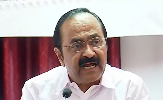 സച്ചിദാനന്ദന്‍ പ്രകടിപ്പിച്ചത് പൊതുജന വികാരം, എല്‍ഡിഎഫ് തുടര്‍ഭരണം ഇടത് സഹയാത്രികര്‍ക്ക് പോലും വേണ്ട; പിന്തുണച്ച് വിഡി സതീശന്‍