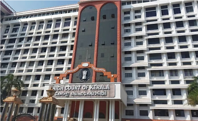 സർക്കാർ പണം രാഷ്ട്രീയ ലാഭത്തിന് വേണ്ടിയാകരുത്; നവകേരള സർവേ നിയമവിരുദ്ധം; സംസ്ഥാന സർക്കാരിന് കനത്ത തിരിച്ചടി നൽകി ഹൈക്കോടതി ഉത്തരവ്.