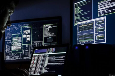 ഇറാനിൽ നിന്ന് നിഗൂഢ സന്ദേശങ്ങൾ; വിദേശത്തുള്ള സ്ലീപ്പർ സെല്ലുകൾ സജീവമാകുന്നതായി അമേരിക്കയുടെ മുന്നറിയിപ്പ്