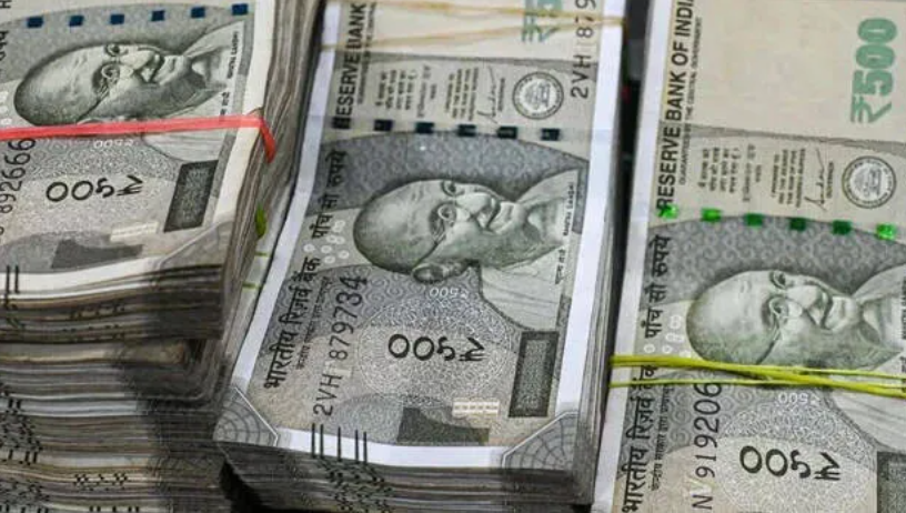 ഒറ്റയടിക്ക് പിന്‍വലിച്ചത് 7500 കോടി, അതിന് പിന്നില്‍ രണ്ട് കാരണങ്ങള്‍