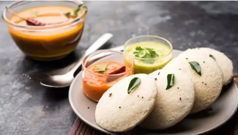 പത്ത് രൂപയ്ക്ക് പ്രഭാതഭക്ഷണം,​ 50 രൂപയുണ്ടെങ്കിൽ മൂന്നുനേരം സുഭിക്ഷമായ ഭക്ഷണം നഗരവാസികൾക്ക് ലഭിക്കും