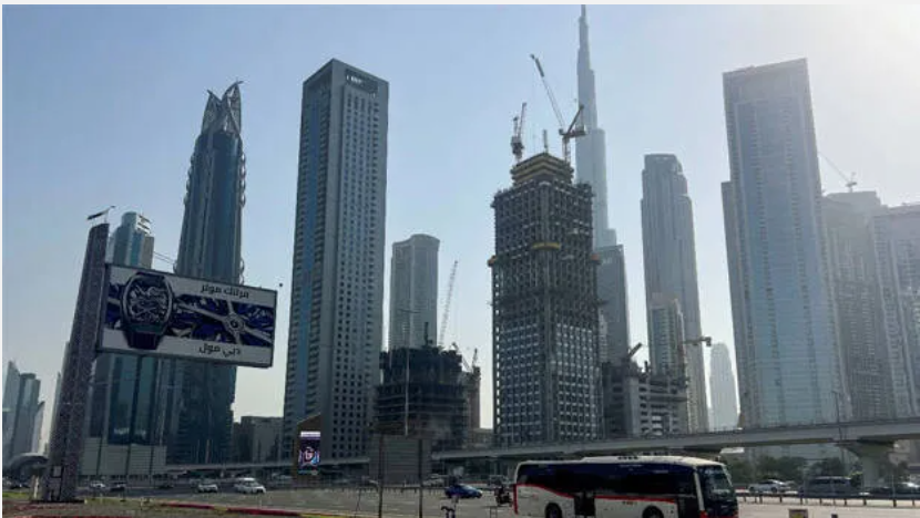 ദുബായ് നിവാസികൾക്ക് മുന്നറിയിപ്പ് സന്ദേശമയച്ച് അധികൃതർ മിസൈൽ ആക്രമണത്തിന് സാദ്ധ്യത