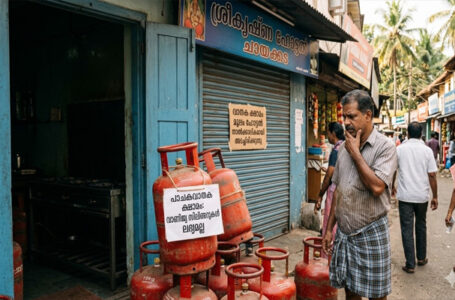 പശ്ചിമേഷ്യൻ സംഘർഷം: കേരളത്തിൽ ഹോട്ടലുകൾ അടച്ചുതുടങ്ങി; പാചകവാതക വിതരണത്തിൽ കടുത്ത നിയന്ത്രണം; വാണിജ്യ സിലിണ്ടറുകള്‍ നിറയ്ക്കുന്നത് മരവിപ്പിച്ച് എണ്ണ കമ്പനികള്‍, ആശങ്കയോടെ ഹോട്ടല്‍ ഉടമകള്‍