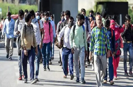 ഹോട്ടലുകള്‍ അടച്ചുപൂട്ടുന്നു: നിര്‍മാണ മേഖല അടക്കം നിശ്ചലമാകും; അന്യസംസ്ഥാന തൊഴിലാളികള്‍ കൂട്ടത്തോടെ നാട്ടിലേക്ക്