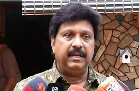 എനിക്ക് ഒന്നല്ല, 5000 പ്രണയങ്ങളുണ്ട്; വ്യക്തിപരമായ കാര്യങ്ങളെ ആക്രമിക്കുന്നത് പൈസ കൊടുത്തുള്ള രാഷ്ട്രീയം