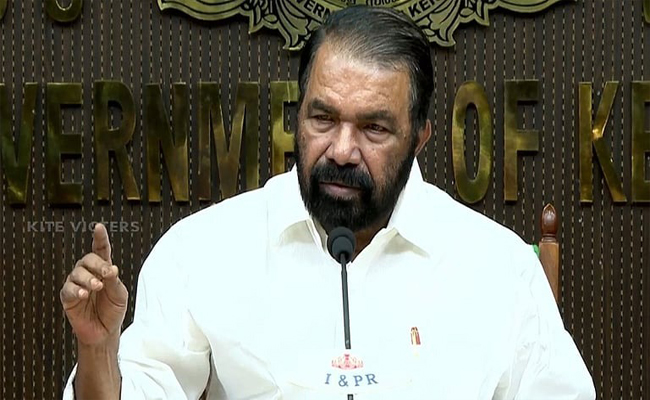 ഗള്‍ഫിലെ എസ്എസ്എല്‍സി, പ്ലസ് ടു പരീക്ഷകള്‍ മാറ്റി; പുതുക്കിയ തീയതി പിന്നീട്