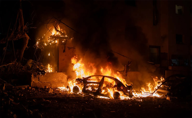 കലാപ കലുഷിതം പശ്ചിമേഷ്യ, ഇറാനെ നയിക്കാന്‍ മുജ്‌തബ ഖമേനി ; പാക്‌ യുഎസ്‌ കോണ്‍സുലേറ്റിലും ആക്രമണം, യുഎഇ പ്രസിഡന്‍റും സൗദി കിരീടാവകാശിയും ചര്‍ച്ച നടത്തി, നോർക്ക ഹെൽപ്‌ ഡെസ്‌ക്കില്‍ ലഭിച്ചത് 381 കോളുകള്‍; ടെല്‍ അവീവില്‍ മിസൈല്‍ ആക്രമണം. 27 പേര്‍ കൊല്ലപെട്ടു.