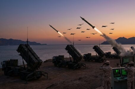 “ആധുനിക യുദ്ധമുറയുടെ ഭീകരമുഖം: മിസൈലുകളേക്കാൾ മാരകമായി ഗൾഫ് ആകാശത്ത് പറന്നെത്തിയ ആയിരക്കണക്കിന് ഡ്രോണുകൾ.”: 2650-ലേറെ ഡ്രോണുകൾ, 850 മിസൈലുകൾ; ഗൾഫ് രാജ്യങ്ങൾക്ക് നേരെ നീളുന്ന ഇറാനിയൻ പ്രകോപനം.”