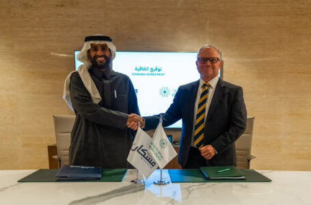 റിയാദിൽ വൻകിട വികസന പദ്ധതി: റോഷൻ ഗ്രൂപ്പുമായി 650 ദശലക്ഷം റിയാലിന്റെ കരാർ ഒപ്പിട്ടു