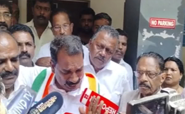 സി വി ശാന്തകുമാർ കൊലക്കേസ് പ്രതിയെന്ന് പ്രചാരണം; എല്‍ഡിഎഫ് സ്ഥാനാര്‍ഥിക്കെതിരെ കേസെടുക്കാന്‍ നിര്‍ദേശം