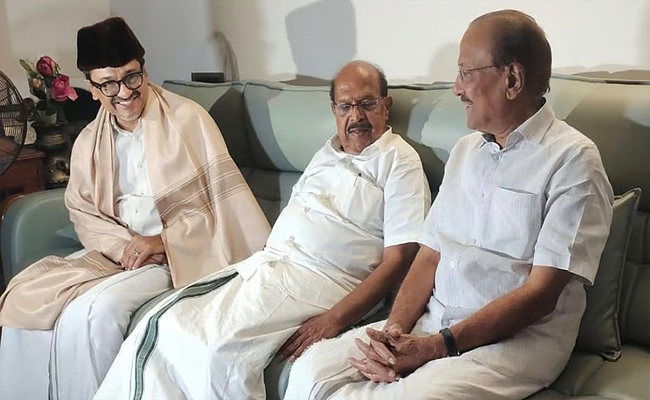കേരളത്തിലെ മുസ്ലീങ്ങള്‍ ‘ഹൈലി സെക്കുലര്‍’, ‘മലപ്പുറത്ത് പലതവണ വന്നെങ്കിലും പാണക്കാട് എത്തുന്നത് ആദ്യമായി’