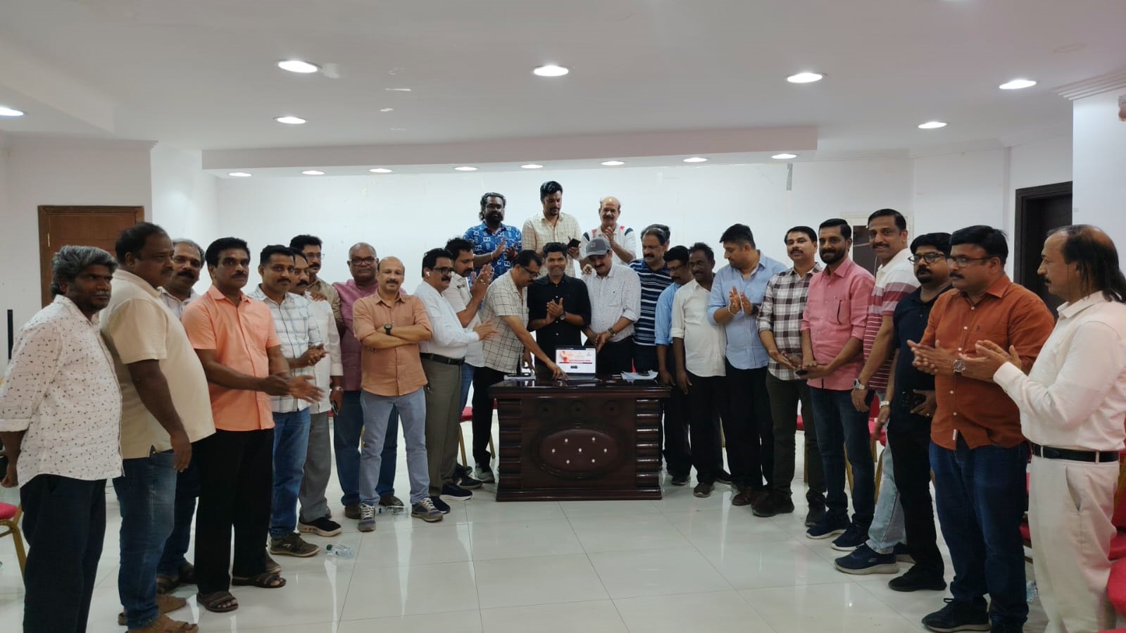 റിയാദിൽ ജീവകാരുണ്യത്തിന്റെ മാതൃകയായി ഒഐസിസി ജനകീയ രക്തദാന ക്യാമ്പ് ജൂൺ 12-ന്; ഓൺലൈൻ രജിസ്ട്രേഷൻ ആരംഭിച്ചു