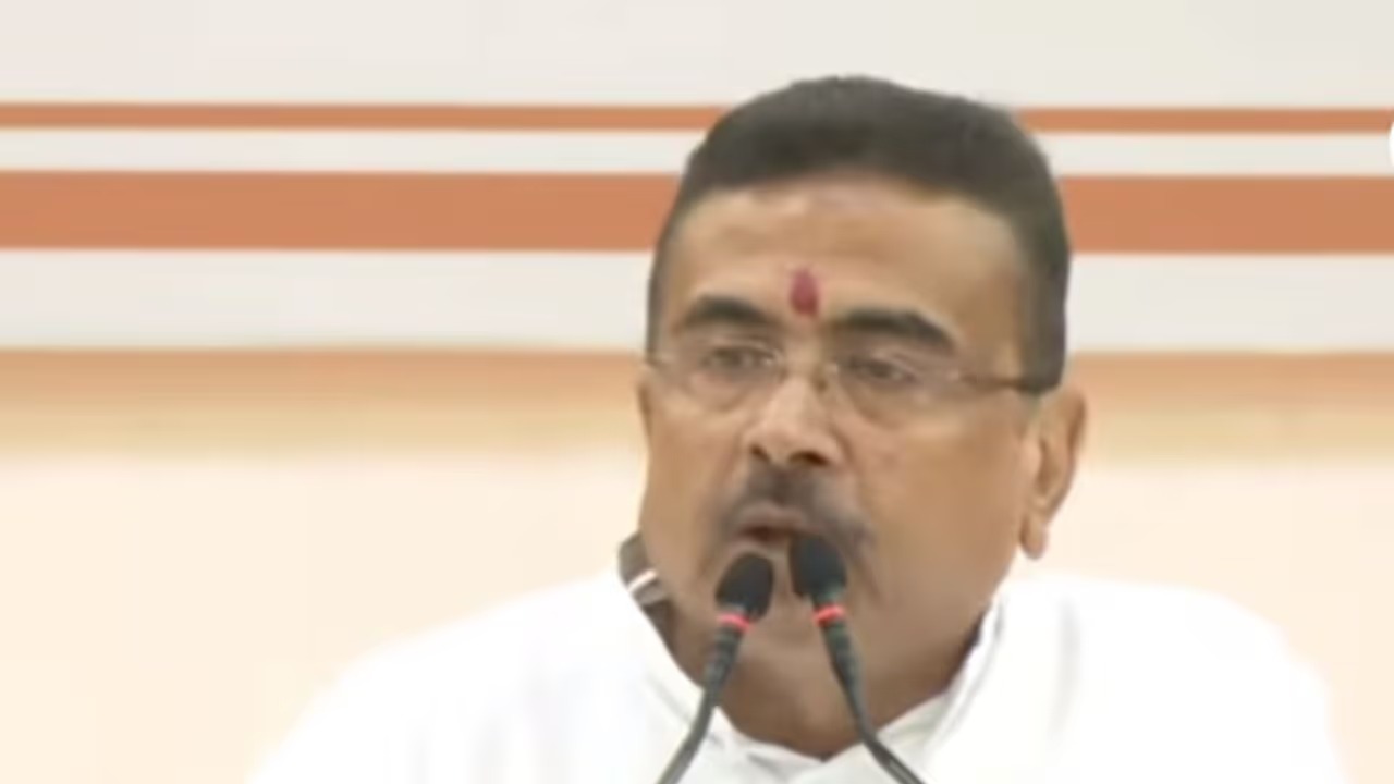 അനധികൃത കുടിയേറ്റക്കാർക്കെതിരെ നടപടി കടുപ്പിച്ച് ബംഗാൾ സർക്കാർ; 4800 പേരെ ബംഗ്ലാദേശിലേക്ക് തിരിച്ചയച്ചതായി മുഖ്യമന്ത്രി