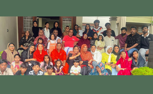 കുടുംബബന്ധങ്ങളുടെ തനിമയും ഒത്തൊരുമയും; ‘ഏട്ടാട്ടു തൊടിക’ കുടുംബസംഗമം