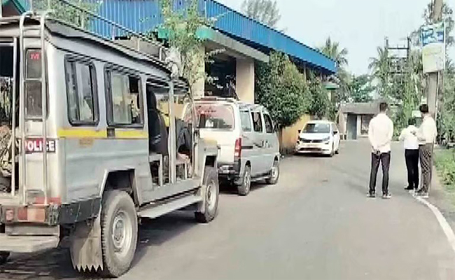 മമത പക്ഷം നേതാക്കളെ വിടാതെ കേന്ദ്ര ഏജന്‍സികള്‍; ഷൗക്കത്ത് മൊല്ലയുടെ വീട്ടില്‍ എന്‍ഐഎ റെയ്ഡ്, അഭിഷേക് ബാനര്‍ജിക്ക് നോട്ടീസ്