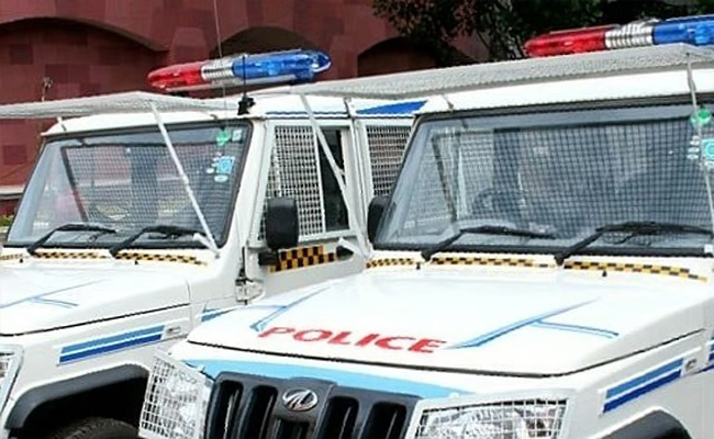 ‘ഓപ്പറേഷന്‍ തൂഫാന്‍ പൊളിക്കാന്‍ ശ്രമിക്കുന്നു’, സഹപ്രവര്‍ത്തകനെതിരെയുള്ള ഊമക്കത്ത് അബദ്ധത്തില്‍ വാട്‌സ്ആപ്പ് സ്റ്റാറ്റസ്; വെട്ടിലായി പൊലീസുകാരന്‍