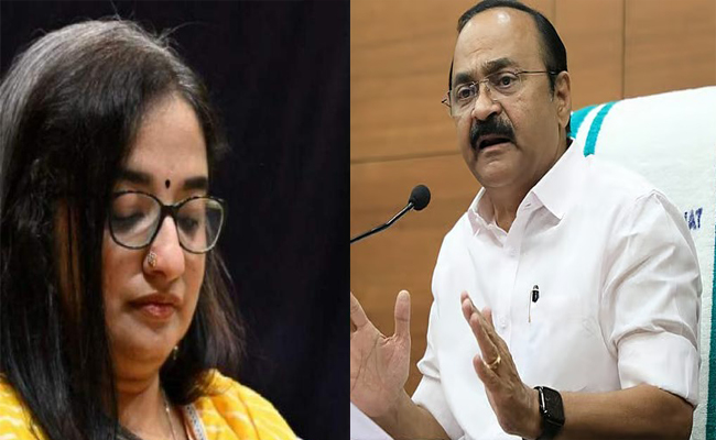 ദിവ്യ എസ് അയ്യരെ മാത്രമല്ല മാറ്റിയത്, അവരെ മാത്രം മാറ്റിയാൽ എന്താണ് പ്രശ്നമെന്ന് മുഖ്യമന്ത്രി