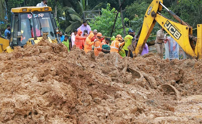 നാല് മൃതദേഹങ്ങൾ കൂടി കണ്ടെത്തി; കള്ളാടി ദുരന്തത്തില്‍ മരണം ഏഴായി; ഇനി കണ്ടെത്താനുള്ളത് ഒരാളെ