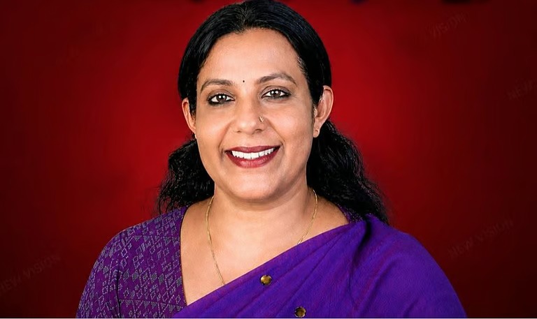 യുഡിഎഫിന് തിരിച്ചടി, പാലായിൽ കോൺ​ഗ്രസ് വിമത മായാ രാഹുല്‍ അധ്യക്ഷ; പിന്തുണച്ച് എല്‍ഡിഎഫ്