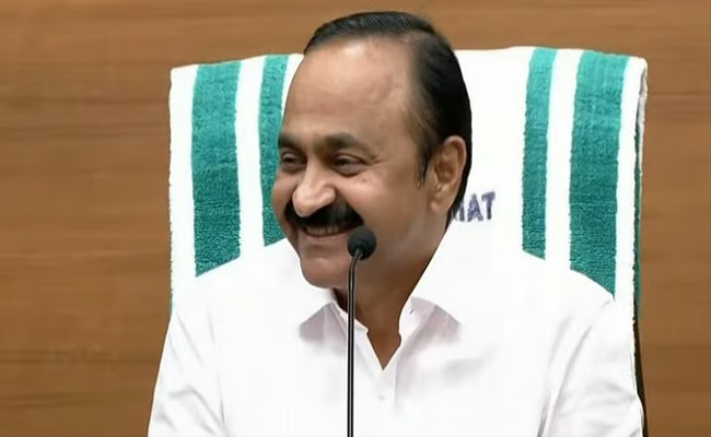 സെക്രട്ടേറിയറ്റിൽ മുഖ്യമന്ത്രിയെ കാണുന്ന ദിവസങ്ങൾ വെട്ടിച്ചുരുക്കി; ഇനി ആഴ്ചയിൽ മൂന്ന് ദിവസം മാത്രം